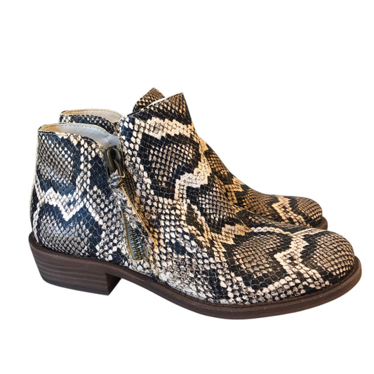 Boots Ankle Flats By Gianni Bini In Animal Print, Size:8