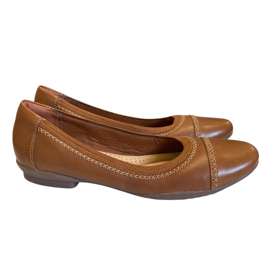Shoes Flats By Clarks In Brown, Size:9