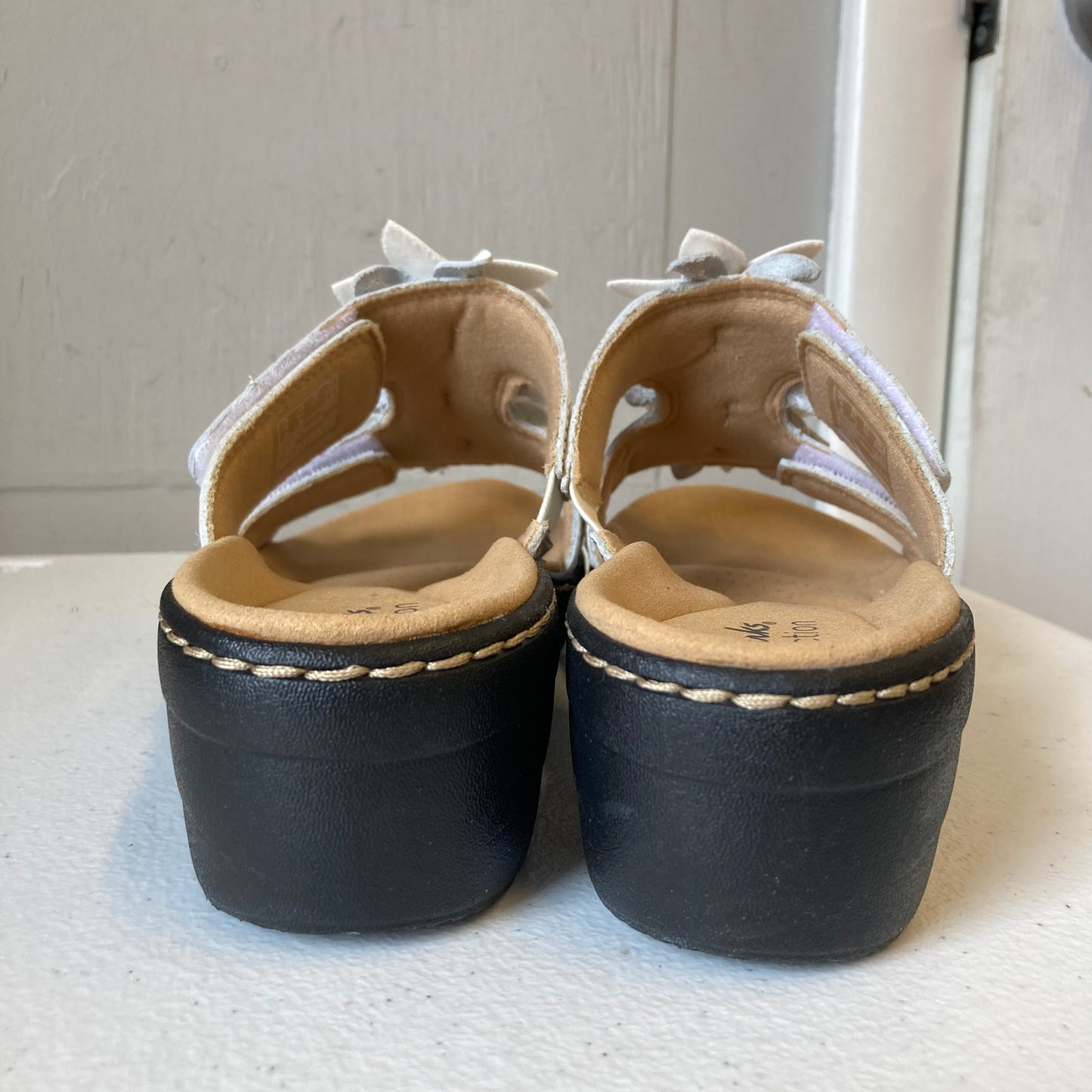 Sandals Heels Wedge By Clarks In White, Size:6.5