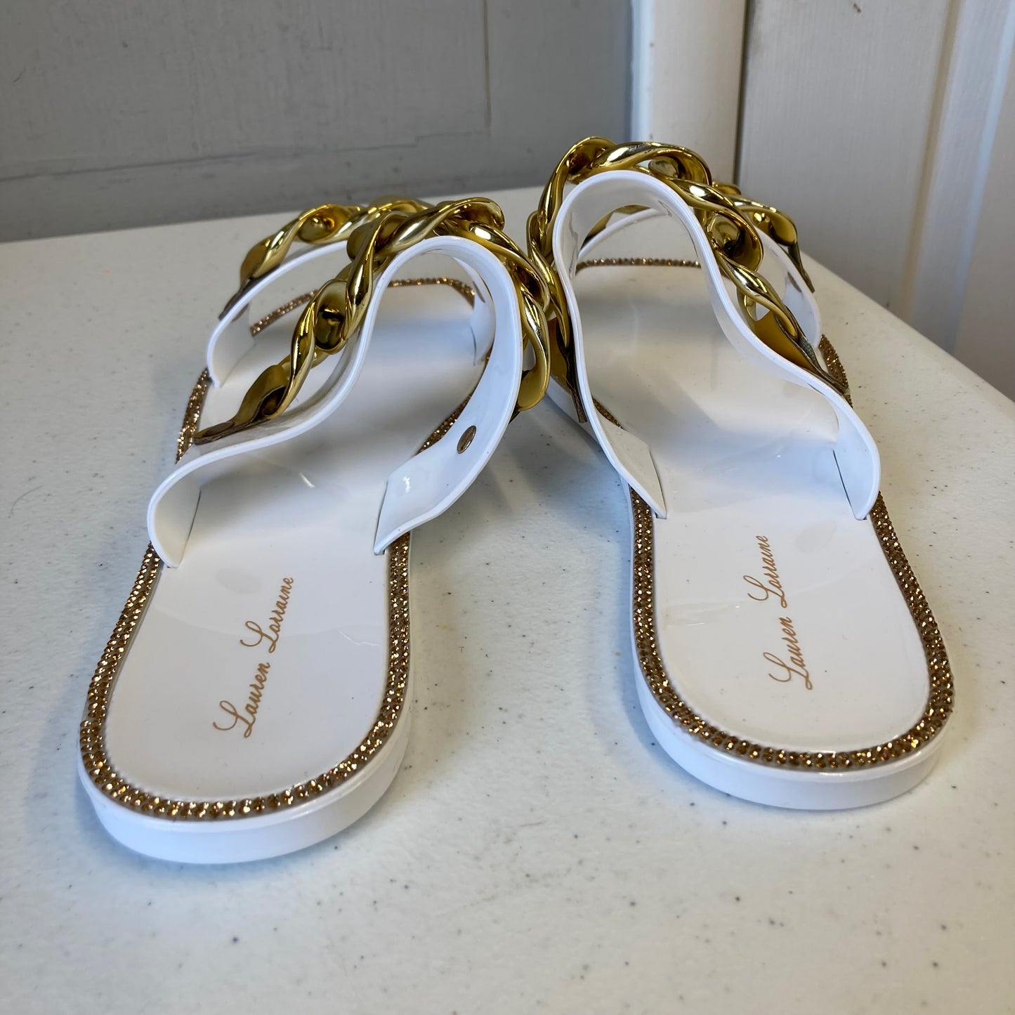 Sandals Flats By Lauren Lorraine In White, Size:9