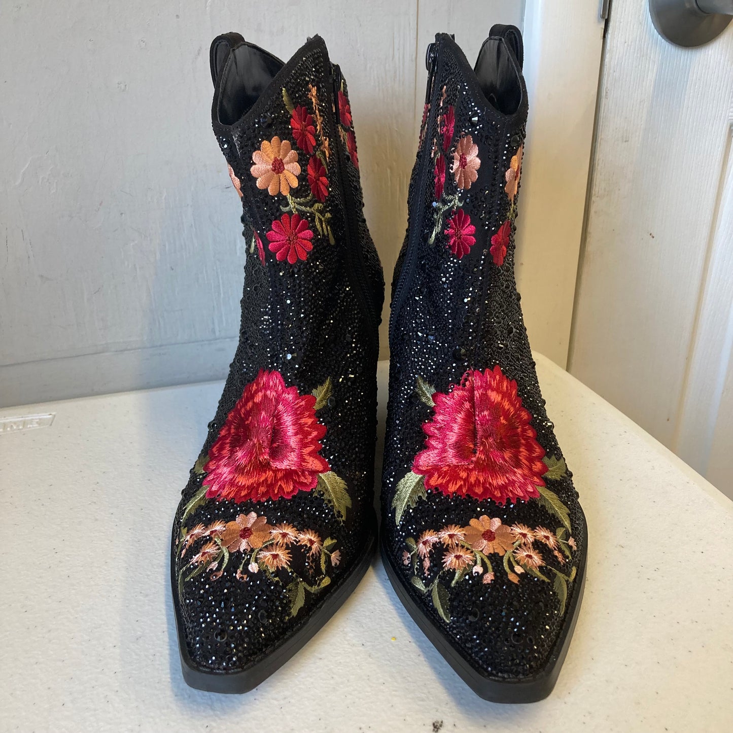Boots Ankle Heels By Inc In Black & Red, Size:8.5