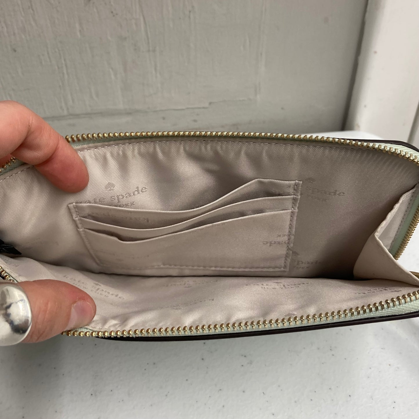 Wristlet Designer By Kate Spade In Green, Size:Medium