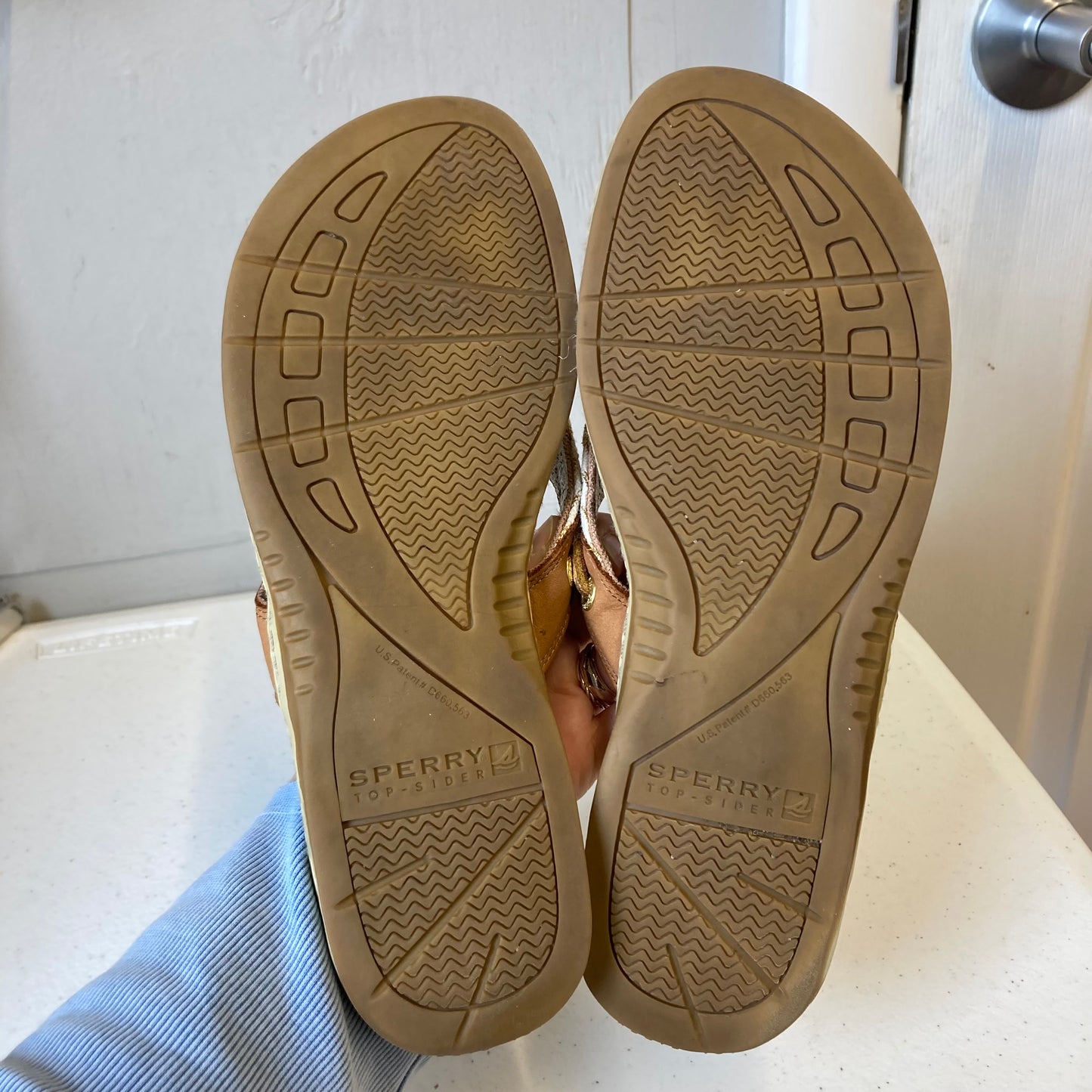 Sandals Flip Flops By Sperry In Brown & Gold, Size:8