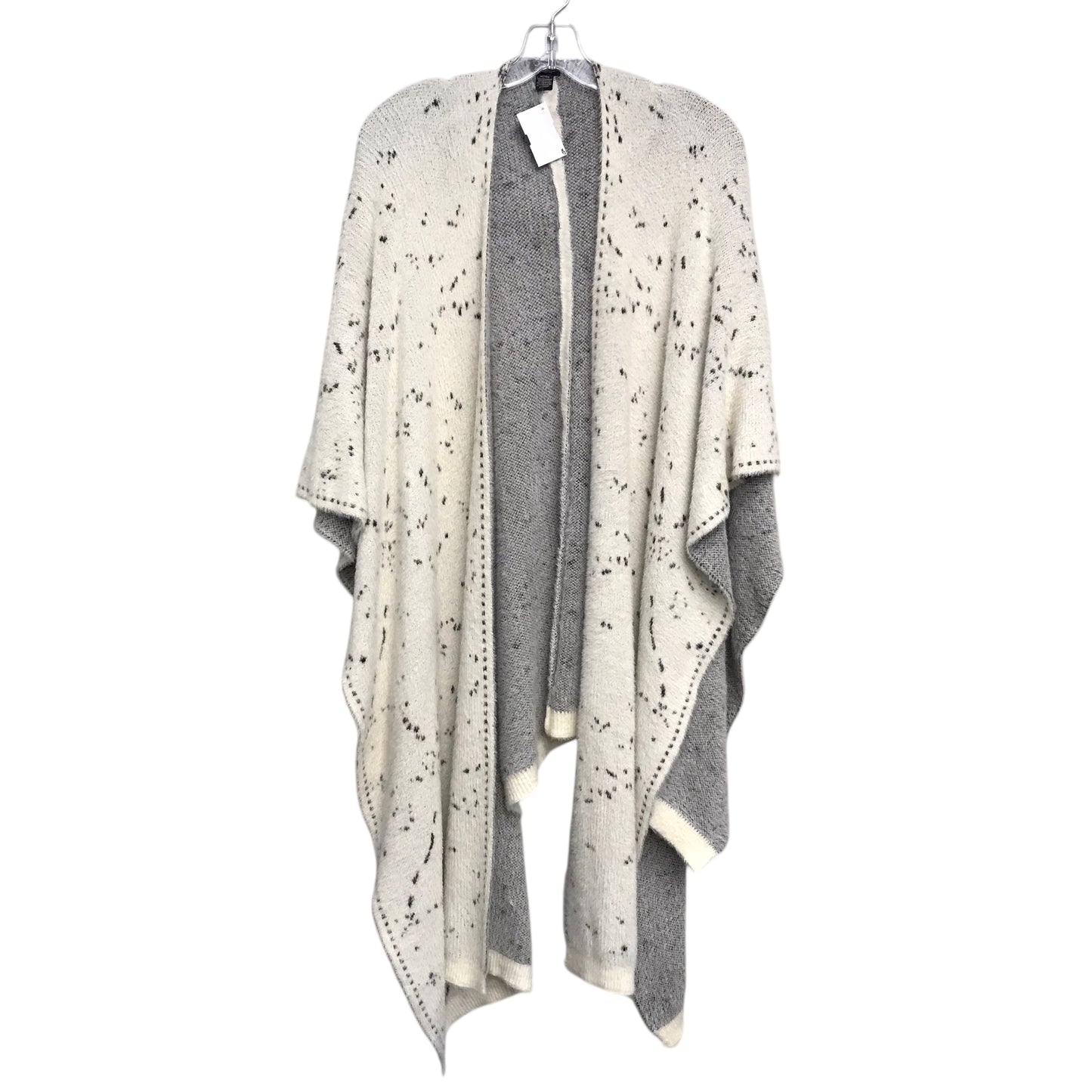 Shawl By Raffe In Black & White, Size:Osfm