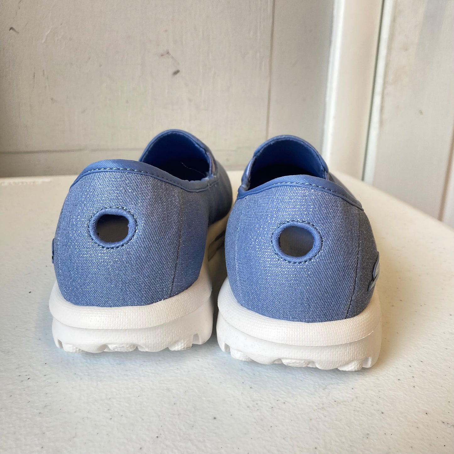 Shoes Flats By Skechers In Blue, Size:7