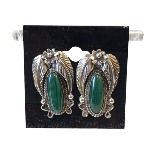 Earrings Other In Green & Silver