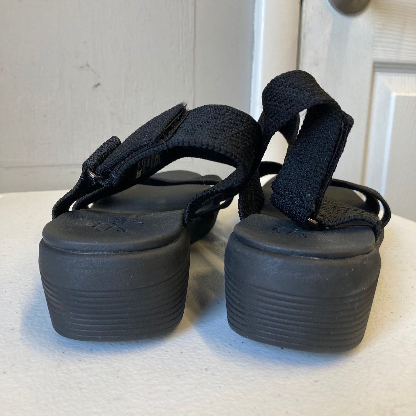 Sandals Flats By Skechers In Black, Size:8