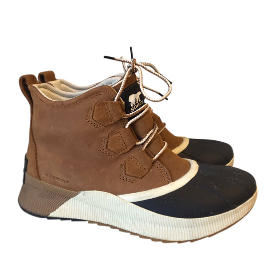 Boots Hiking By Sorel In Black & Tan, Size:8
