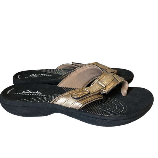 Sandals Flats By Clarks In Gold, Size:7