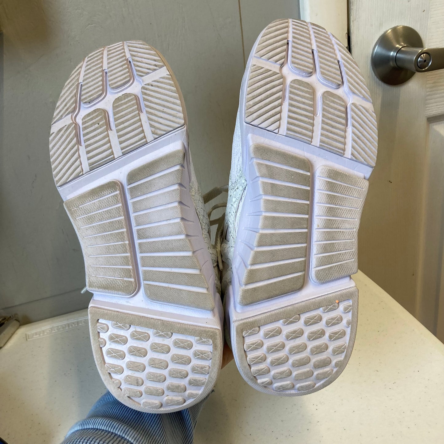 Shoes Athletic By Fabletics In White, Size:9