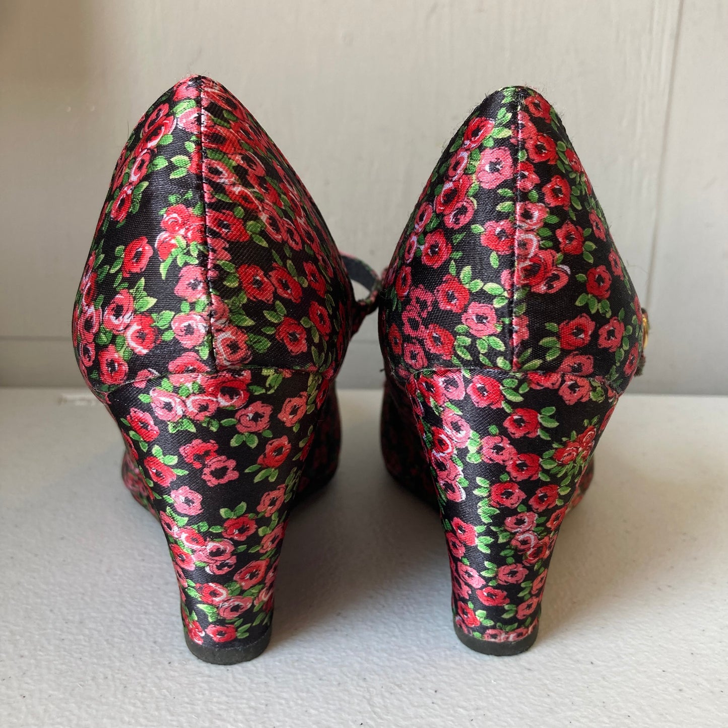 Shoes Heels Wedge By Rocket Dogs In Black & Red, Size:8