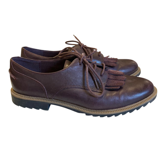 Shoes Flats By Clarks In Maroon, Size:9