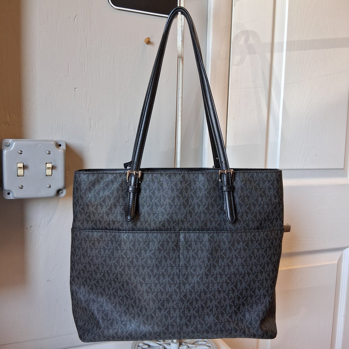 Handbag Designer By Michael Kors In Black, Size:Large
