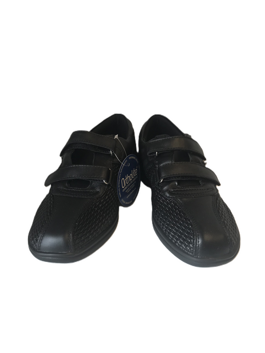 Shoes Flats By Propet Size: 10.5
