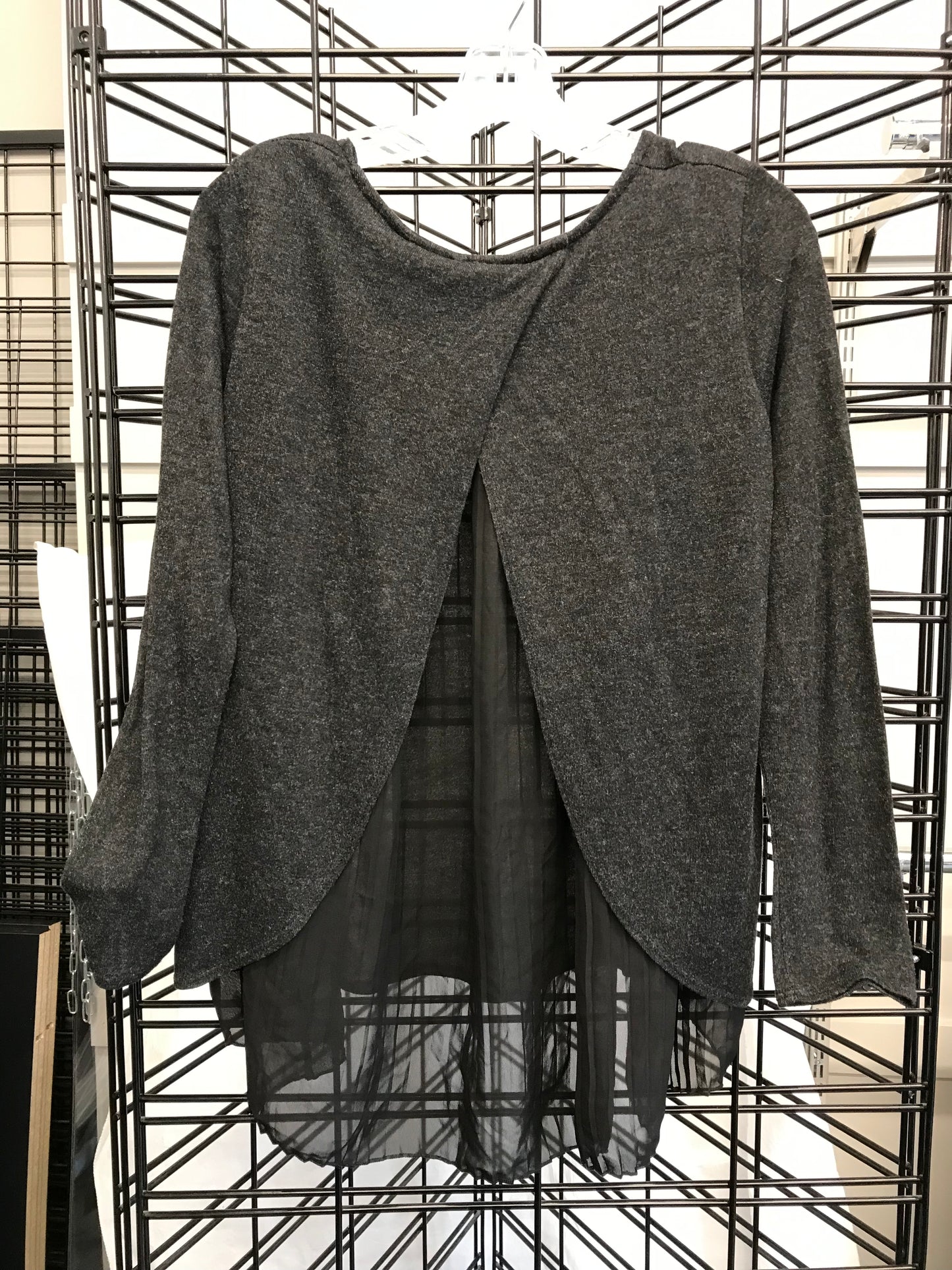 Top Long Sleeve By W5  Size: M